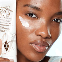 Charlotte Tilbury MAGIC HYDRATION REVIVAL CLEANSER 120ml