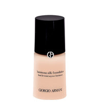 Giorgio Armani Perfect Glow Flawless Foundation No-5 30ml