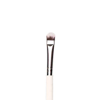Plume CONCEALER APPLICATION/SPOT CORRECTION BRUSH P18