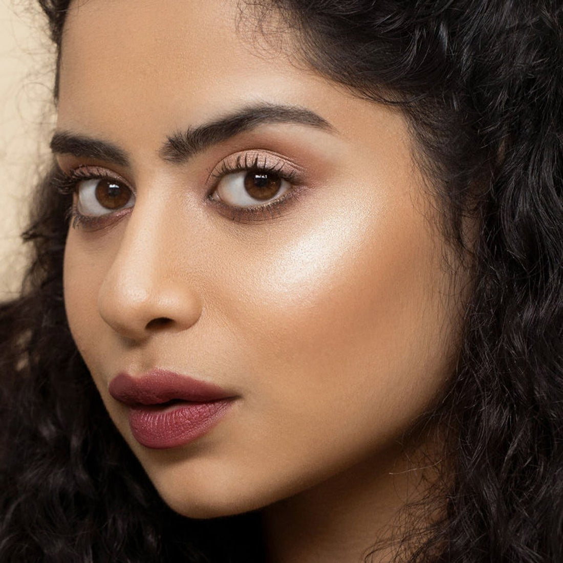 Nykaa Glow Goals! Shimmer Brick Highlighter Palette (7.5gm)