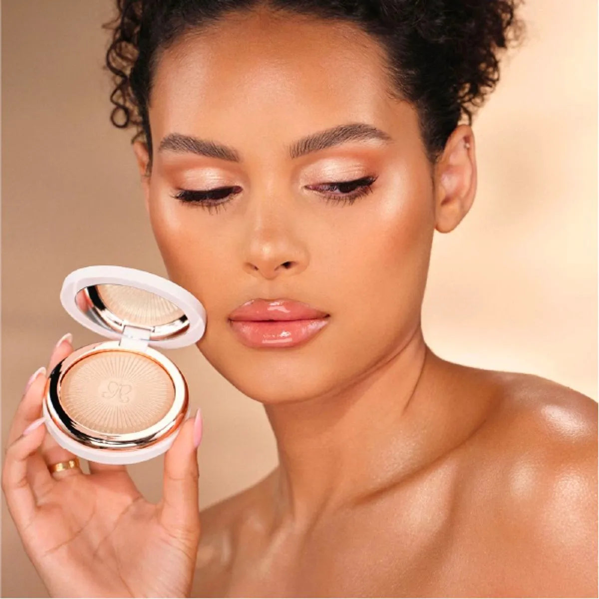 ANASTASIA BEVERLY HILLS Iluminador Glow Seeker Highlighter - Sun Idol 11g