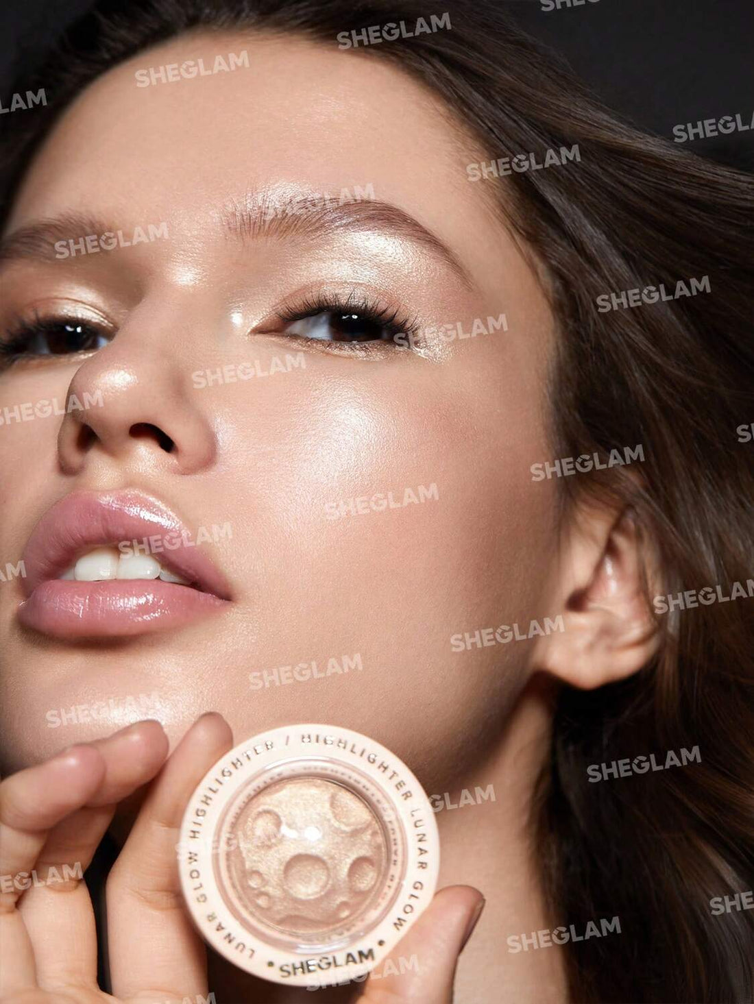 SHEGLAM LUNAR GLOW HIGHLIGHTER