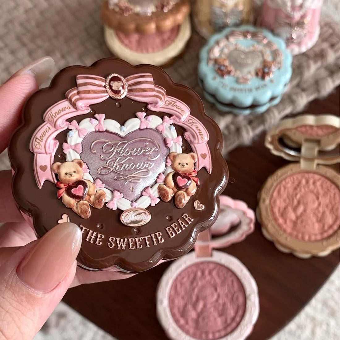 Flower Knows The Sweetie Bear Collection Silk Satin Blush 5g