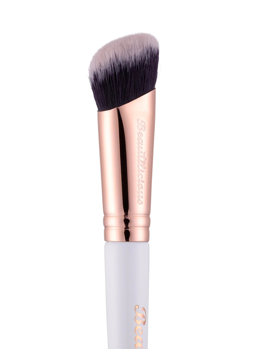 BEAUTILICOUS Medium Sized Detailed Angled Kabuki Brush - BLF 223