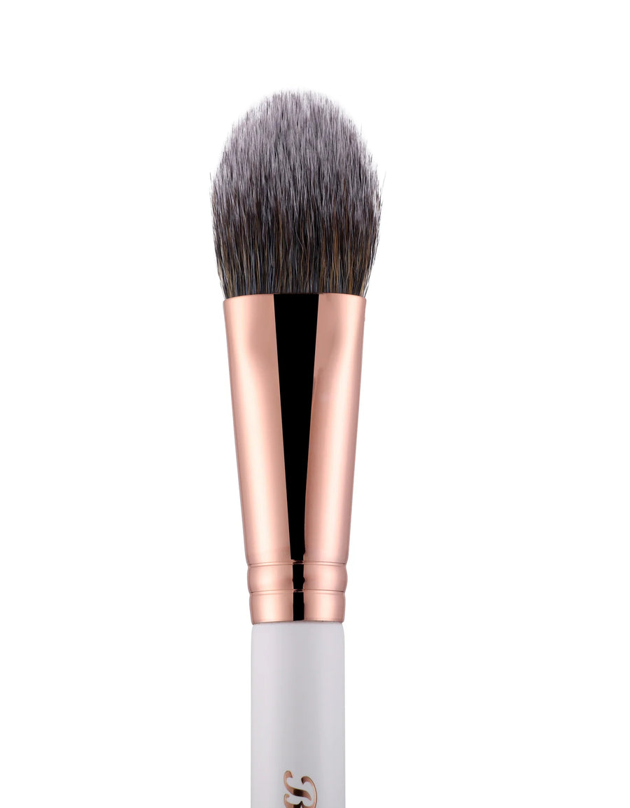 Beautilicious Flat Tapered Powder Brush BLF 215