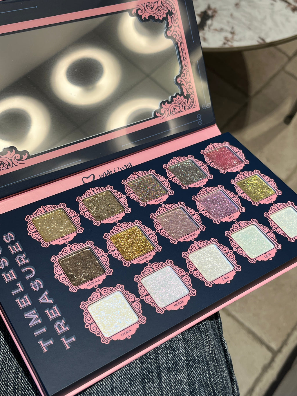 MAKEZMIA Timeless Treasures Palette 18g