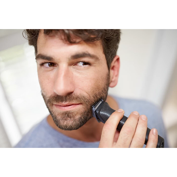 Philips ALL-IN-ONE Trimmer 5000 Series One Tool Advanced Styling For Face , Hair & Body MG3750/33