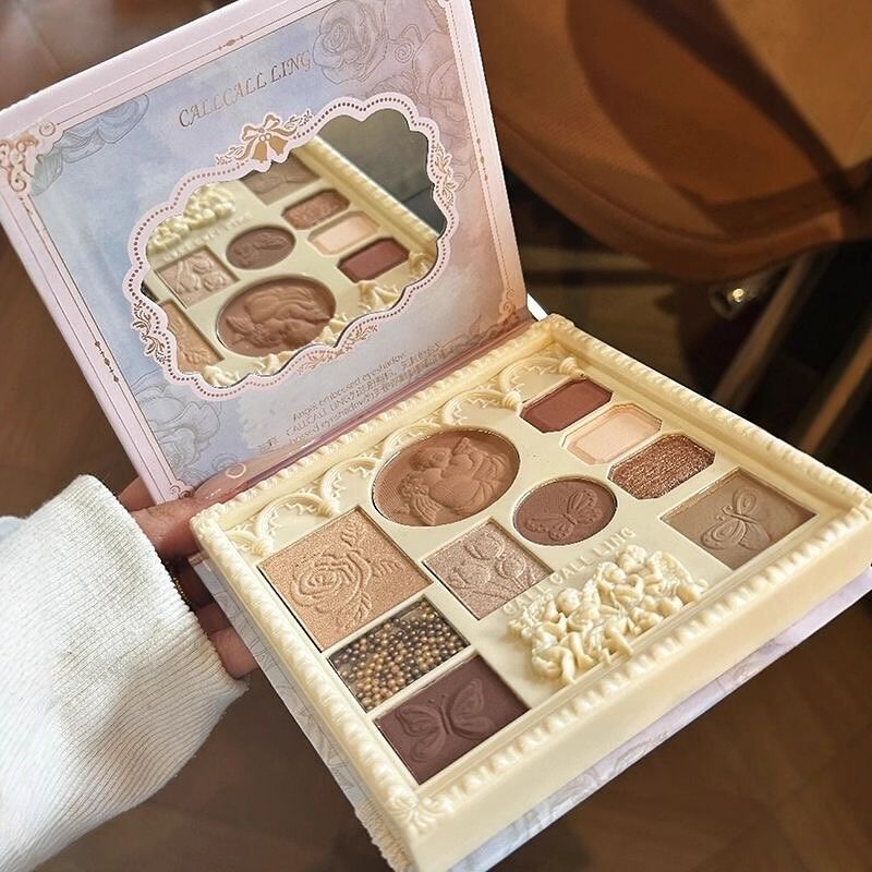 Flower Knows Callcalling Angei embossed eyeshadow
