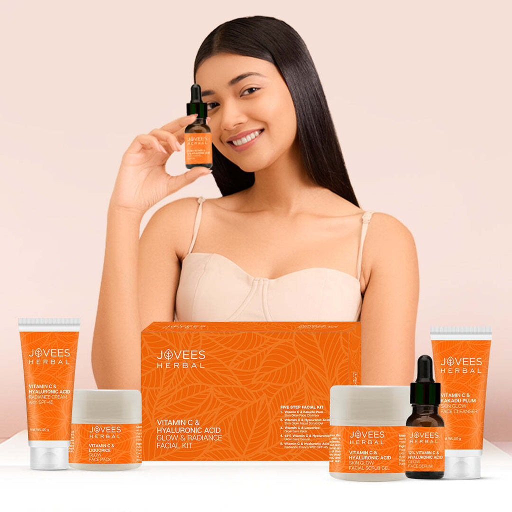 Jovees Herbal Vitamin C & Hyaluronic Acid Glow & Radiance Facial Kit