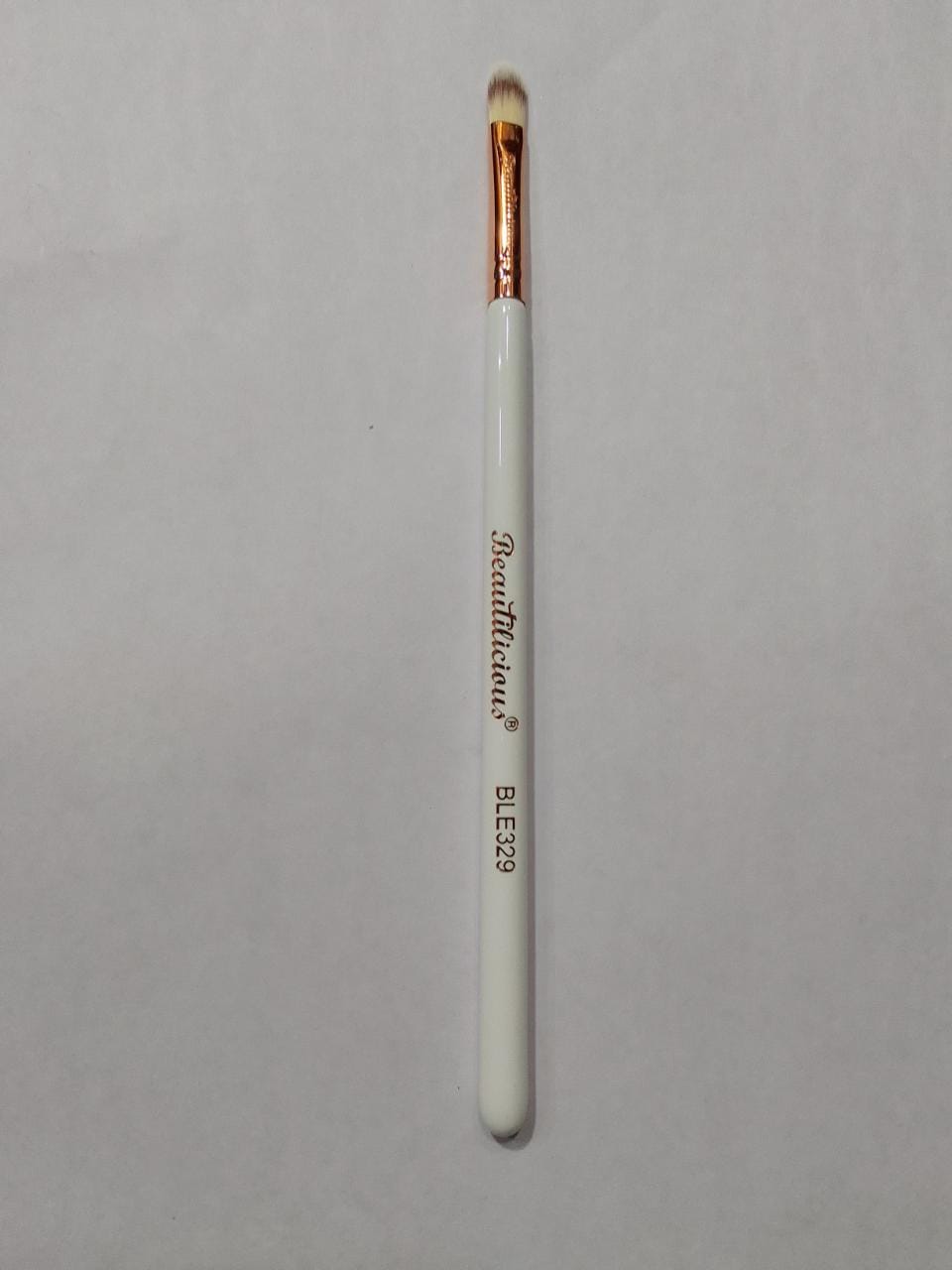 Beautilicious Multi Tasking Concealer Brush (Synthetic Hair) BLE 329
