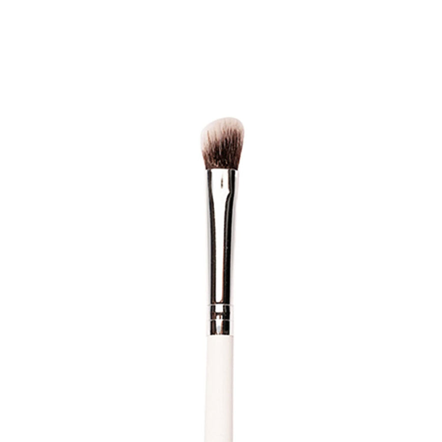 PRAUSH PROFESSIONAL ANGLED CREASE BLENDING/NOSE CONTOUR BRUSH  P10